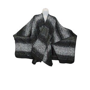 WOOLRICH Womens Doris‎ Cozy Blanket Wrap Poncho SZ OS Knit Gray Stripe Soft Cozy